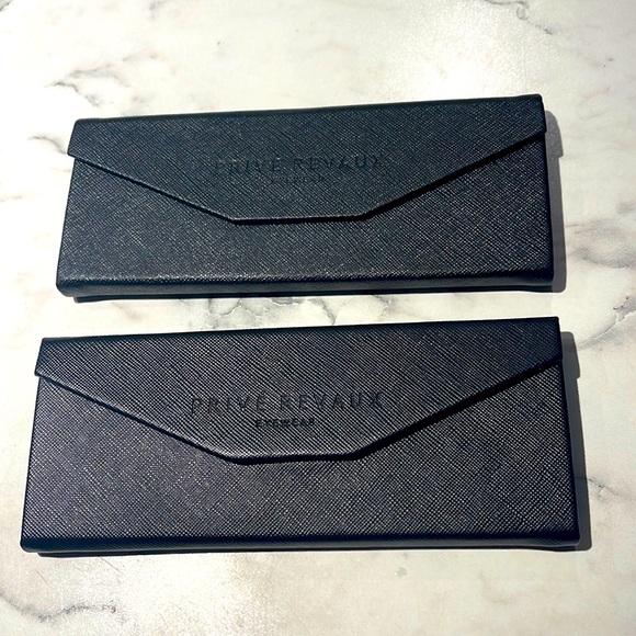 (2)Prive’ Revaux sunglass cases.Folds to take up little to no space in your bag! - Picture 1 of 3